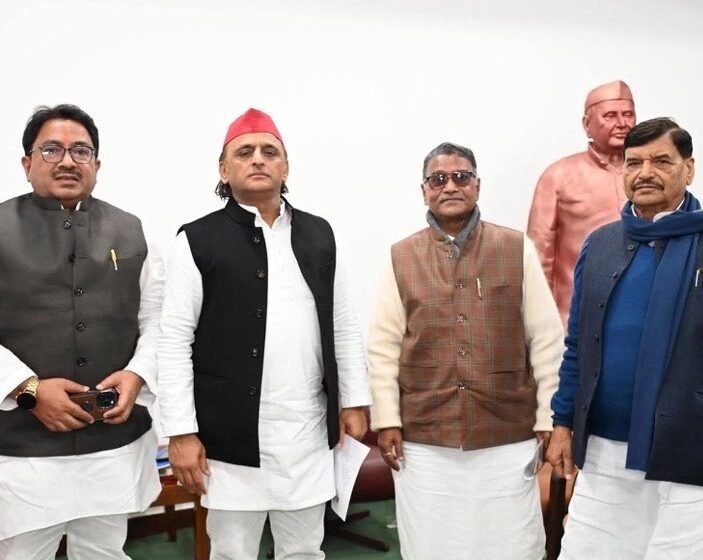 शैलेंद्र कुमार पासी और केशव पासी के सपा में शामिल होने से जुड़ी खबर