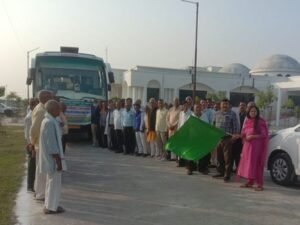 अमेठी के 54 किसानों को श्रीअन्न की खेती का प्रशिक्षण लेने जबलपुर रवाना करतीं सीडीओ पूजा साहू
