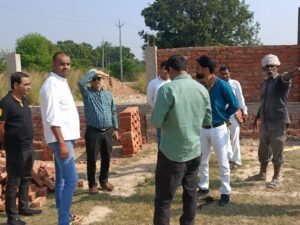 अमेठी के बड़गांव में अंत्येष्टि स्थल निर्माण का निरीक्षण