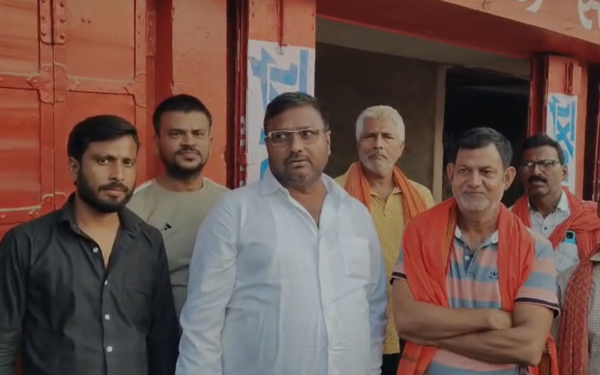 मायावती से मुलाकात के बाद बलिया नगर से 2027 चुनाव की दावेदारी करते सुमंत पांडेय