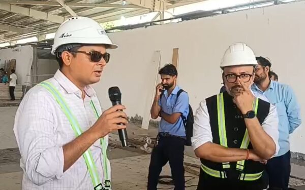 उधना स्टेशन होल्डिंग एरिया में यात्रियों के लिए व्यवस्था